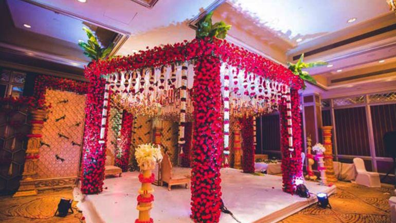 Transform Your Wedding with Exquisite Flower Decoration Services